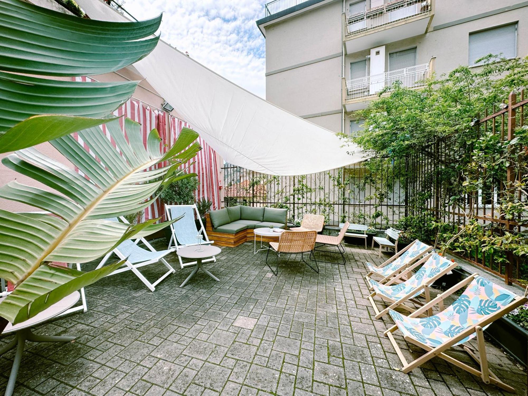 Hotel Bello By Ostello Bello Finale Ligure Exterior foto